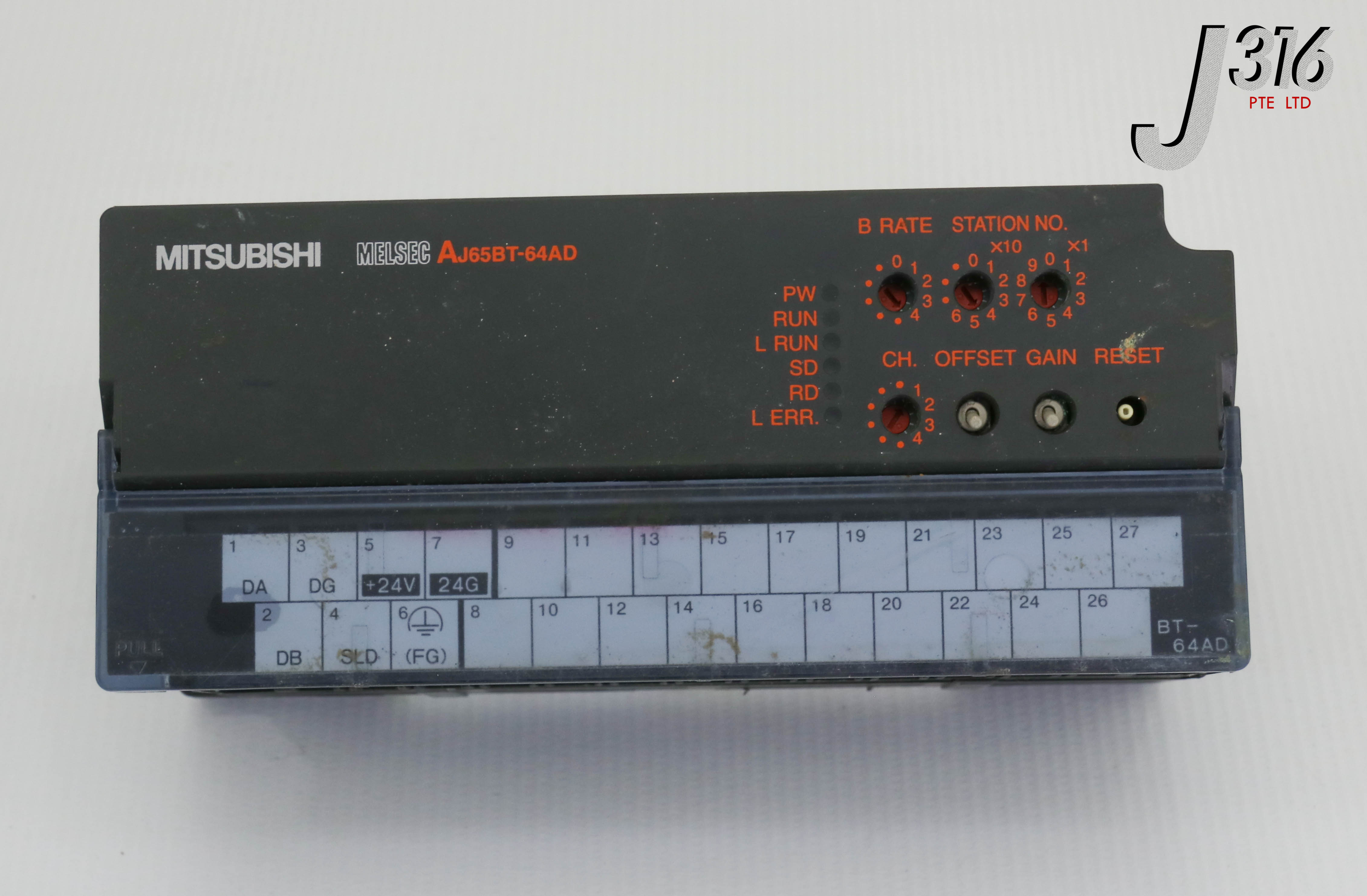 25190 MITSUBISHI MELSEC A/D CONVERTER UNIT AJ65BT-64AD - J316Gallery